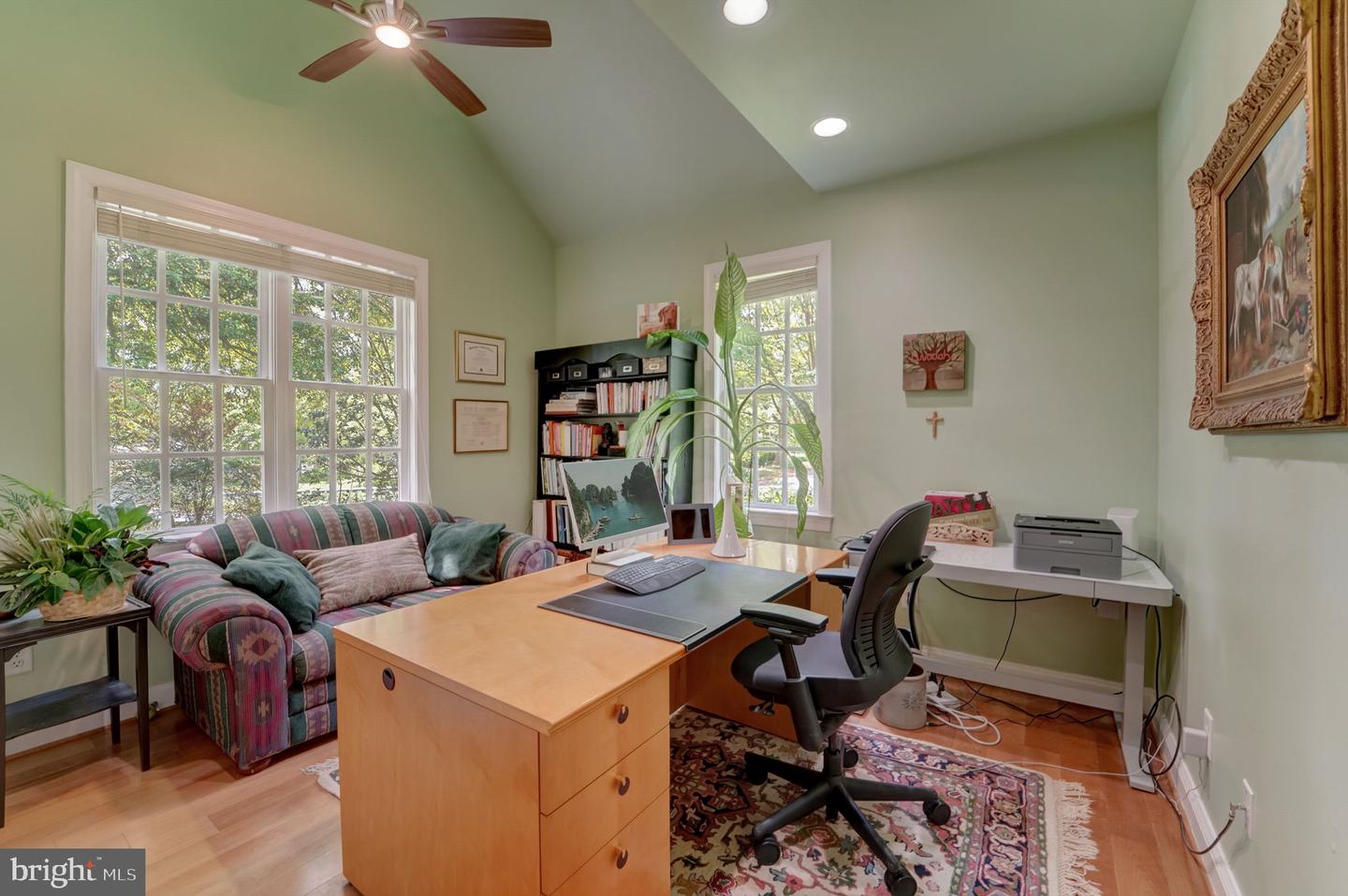100 Evergreen Rd