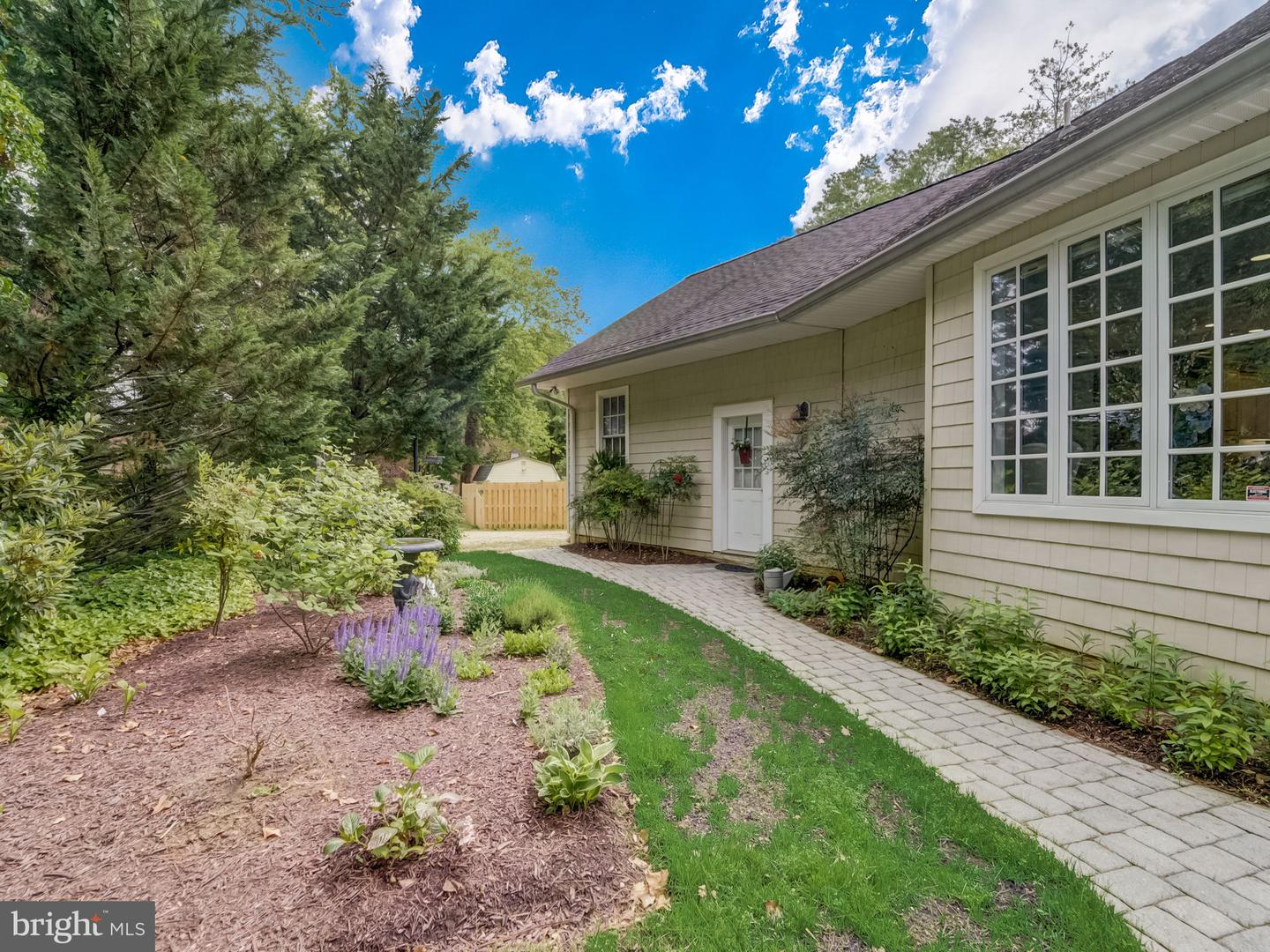 100 Evergreen Rd