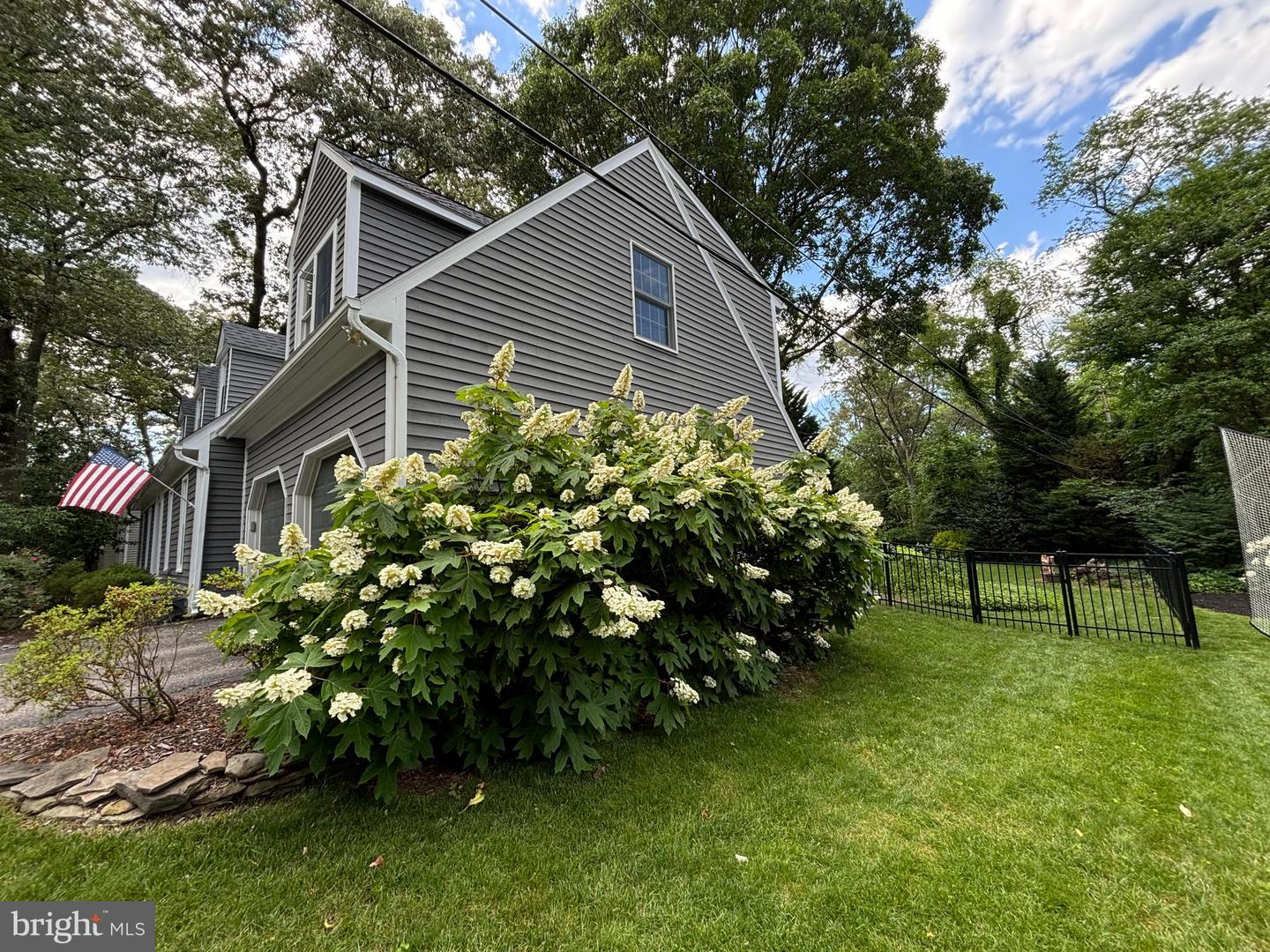 292 Oak Ct