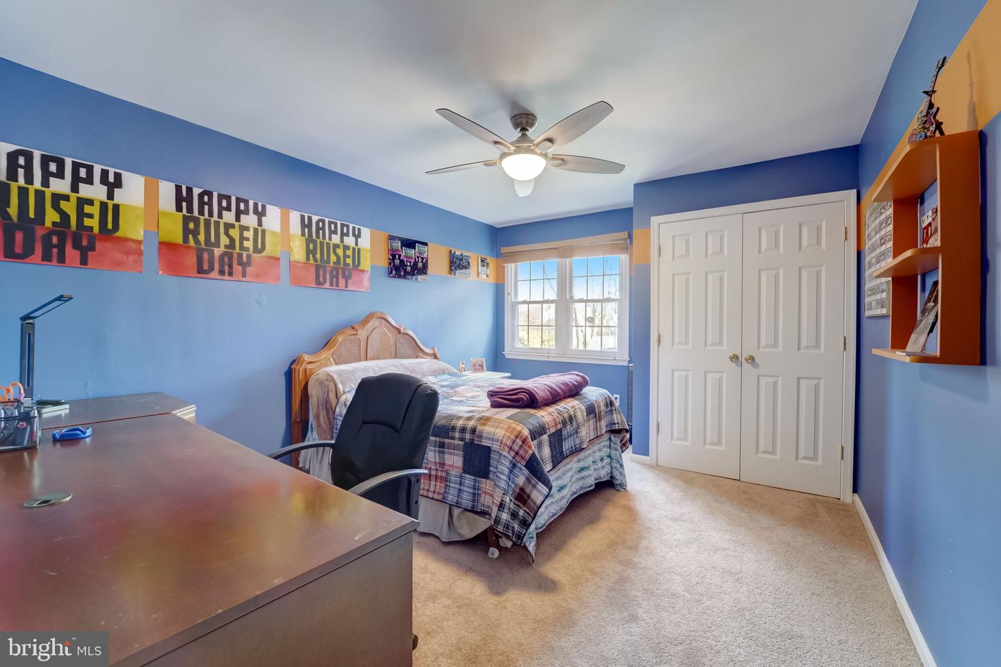 292 Oak Ct