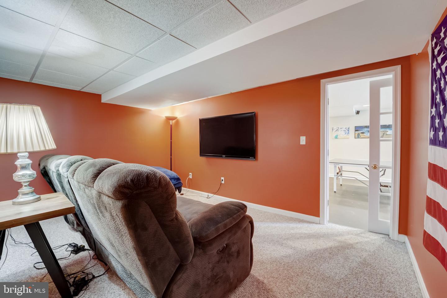 292 Oak Ct
