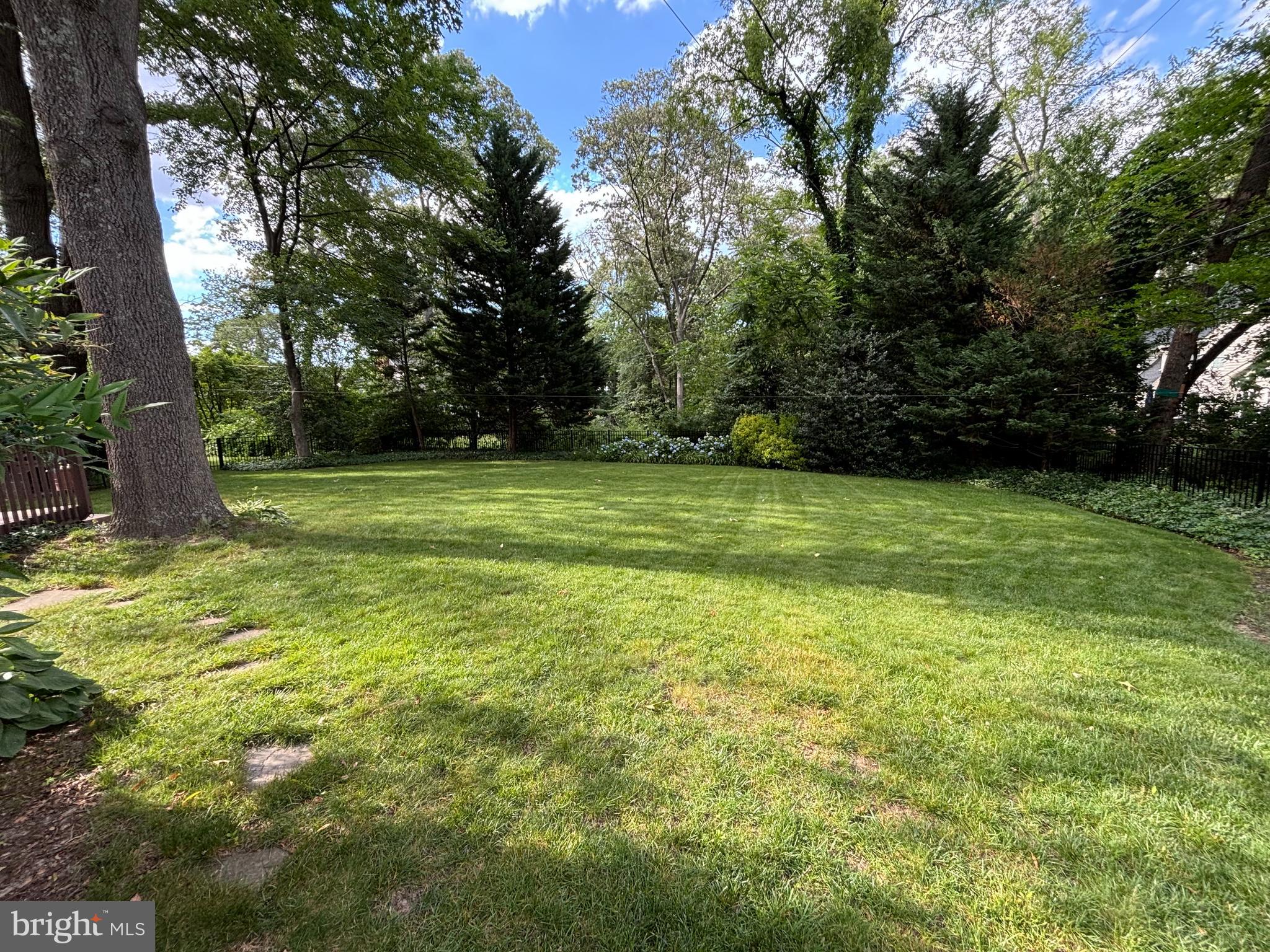 292 Oak Ct