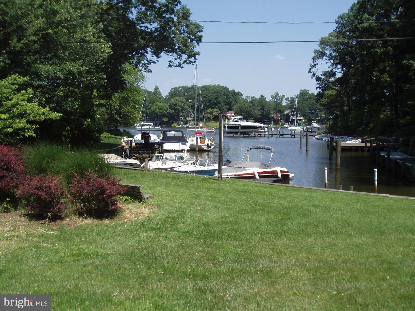 292 Oak Ct