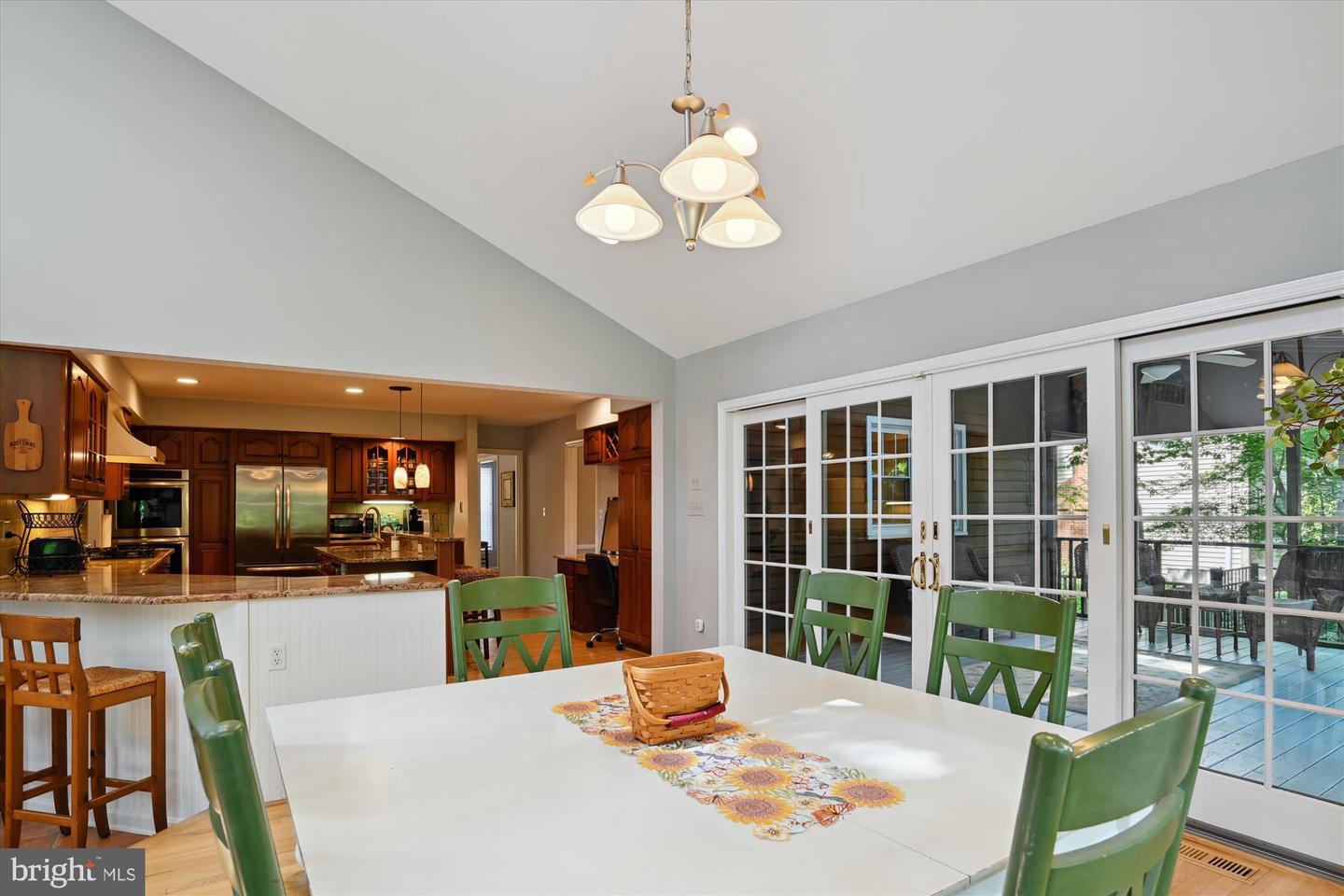 292 Oak Ct