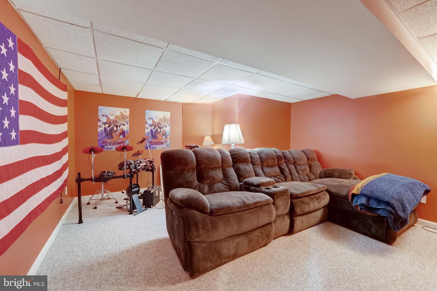 292 Oak Ct