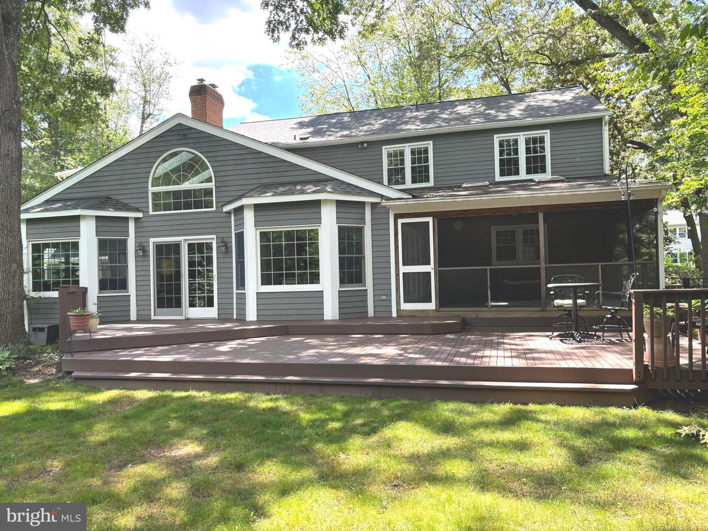 292 Oak Ct
