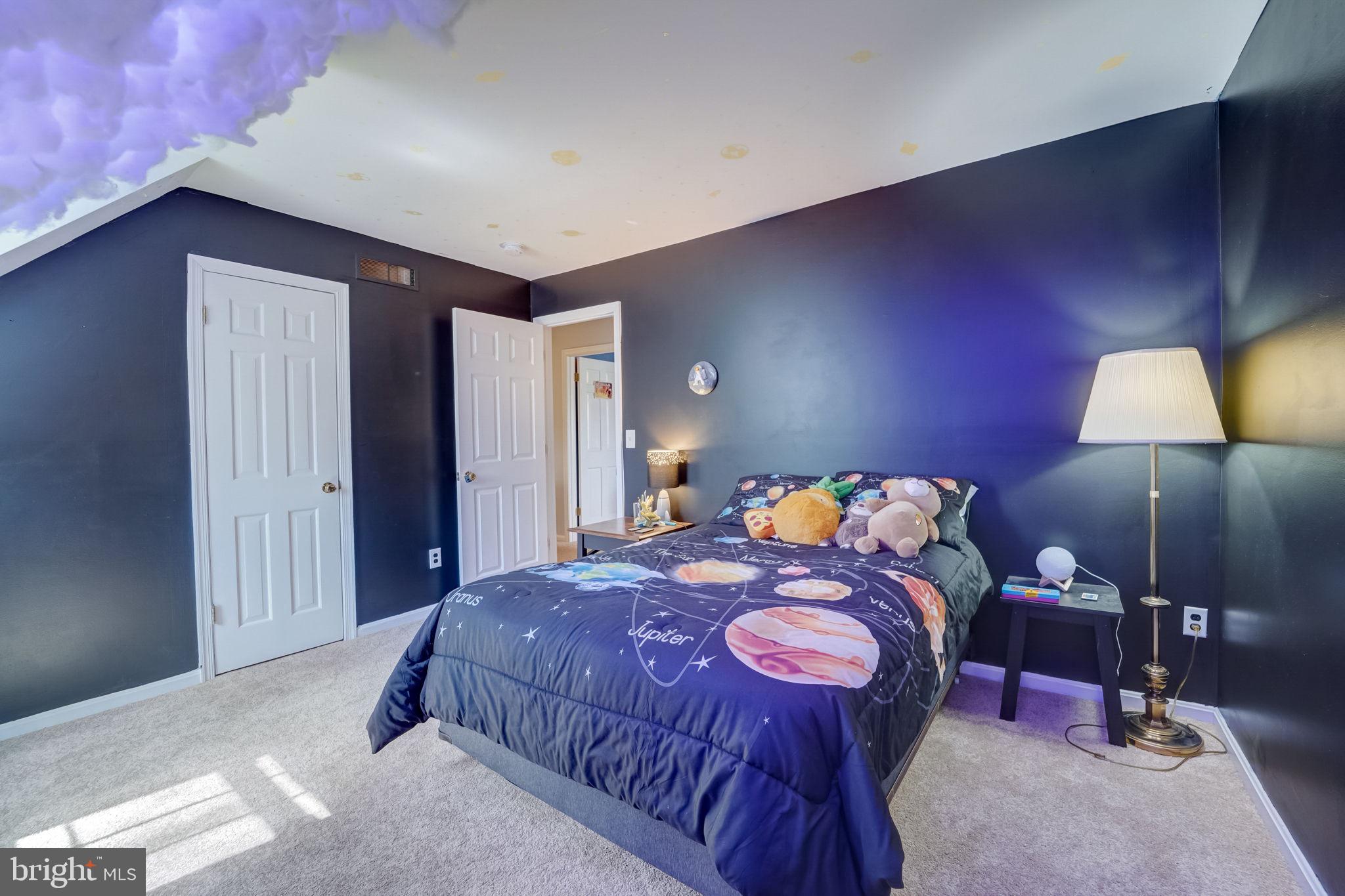 292 Oak Ct