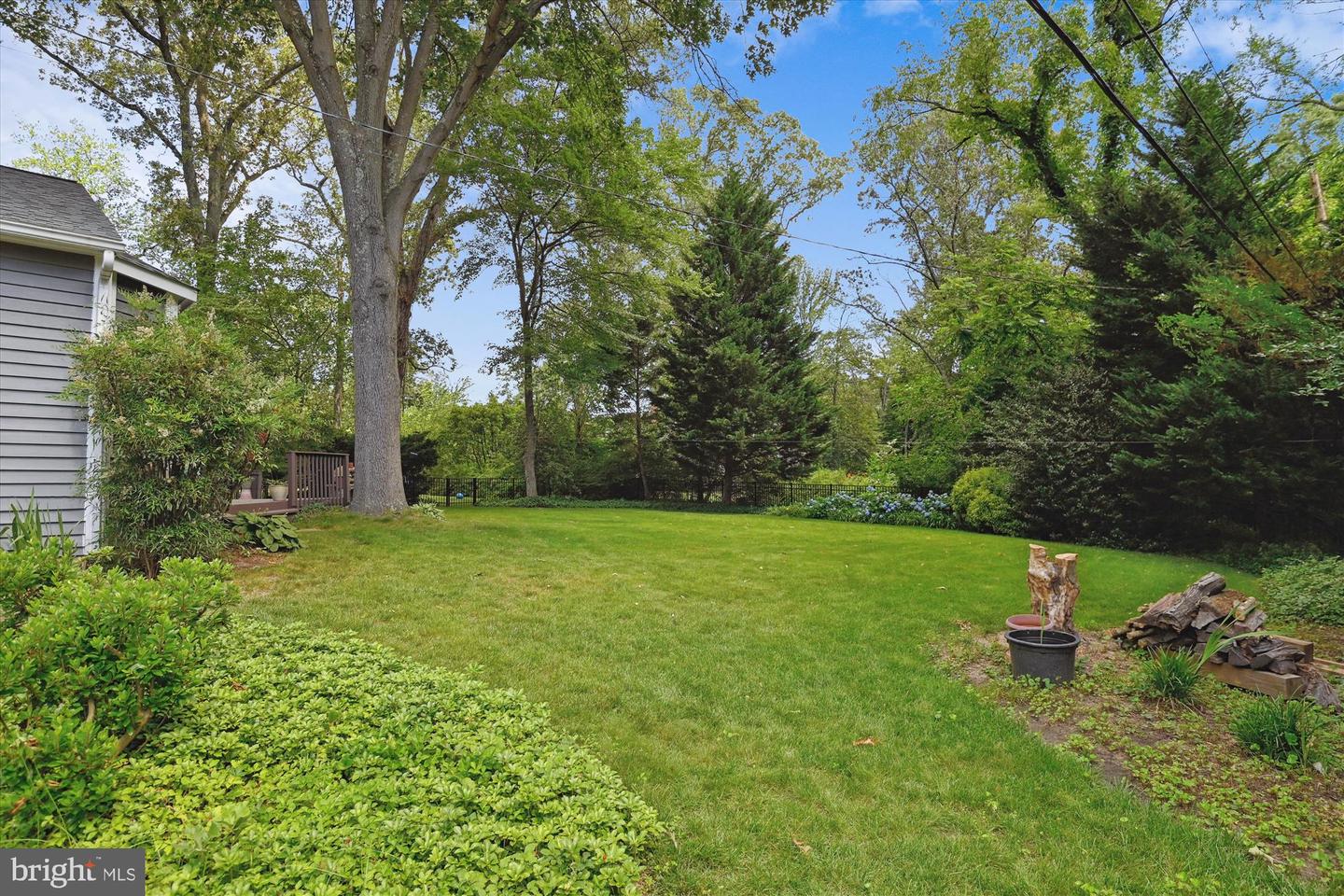 292 Oak Ct