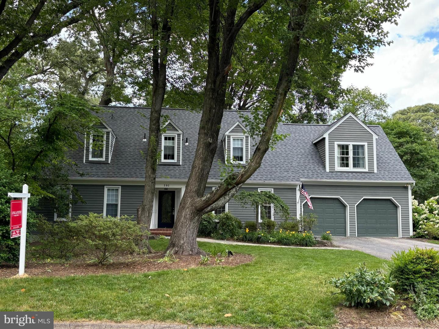 292 Oak Ct