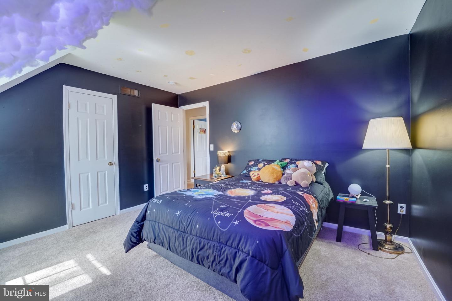 292 Oak Ct