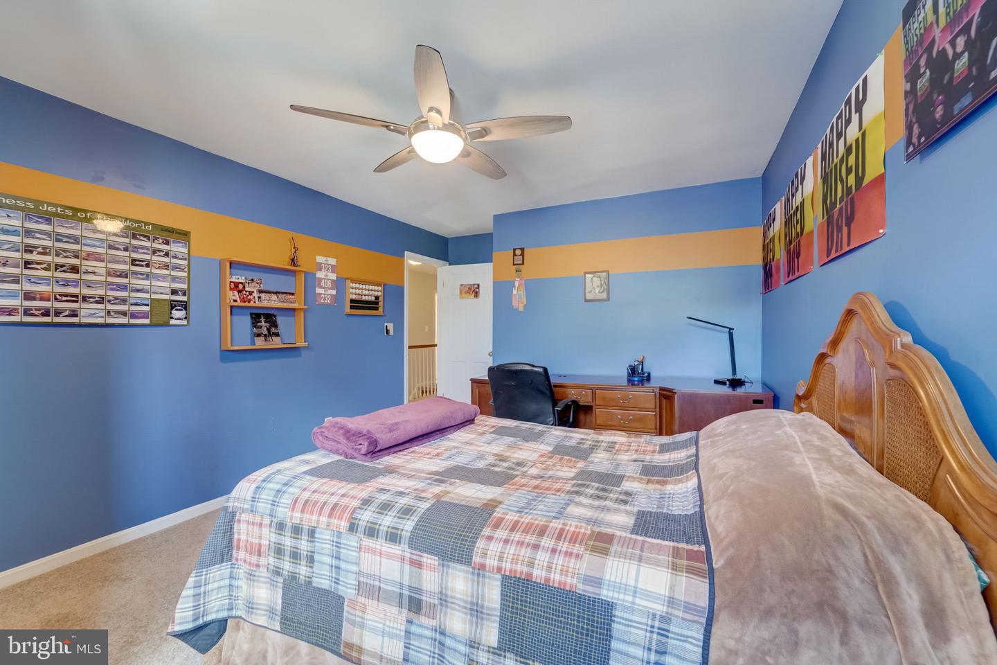 292 Oak Ct