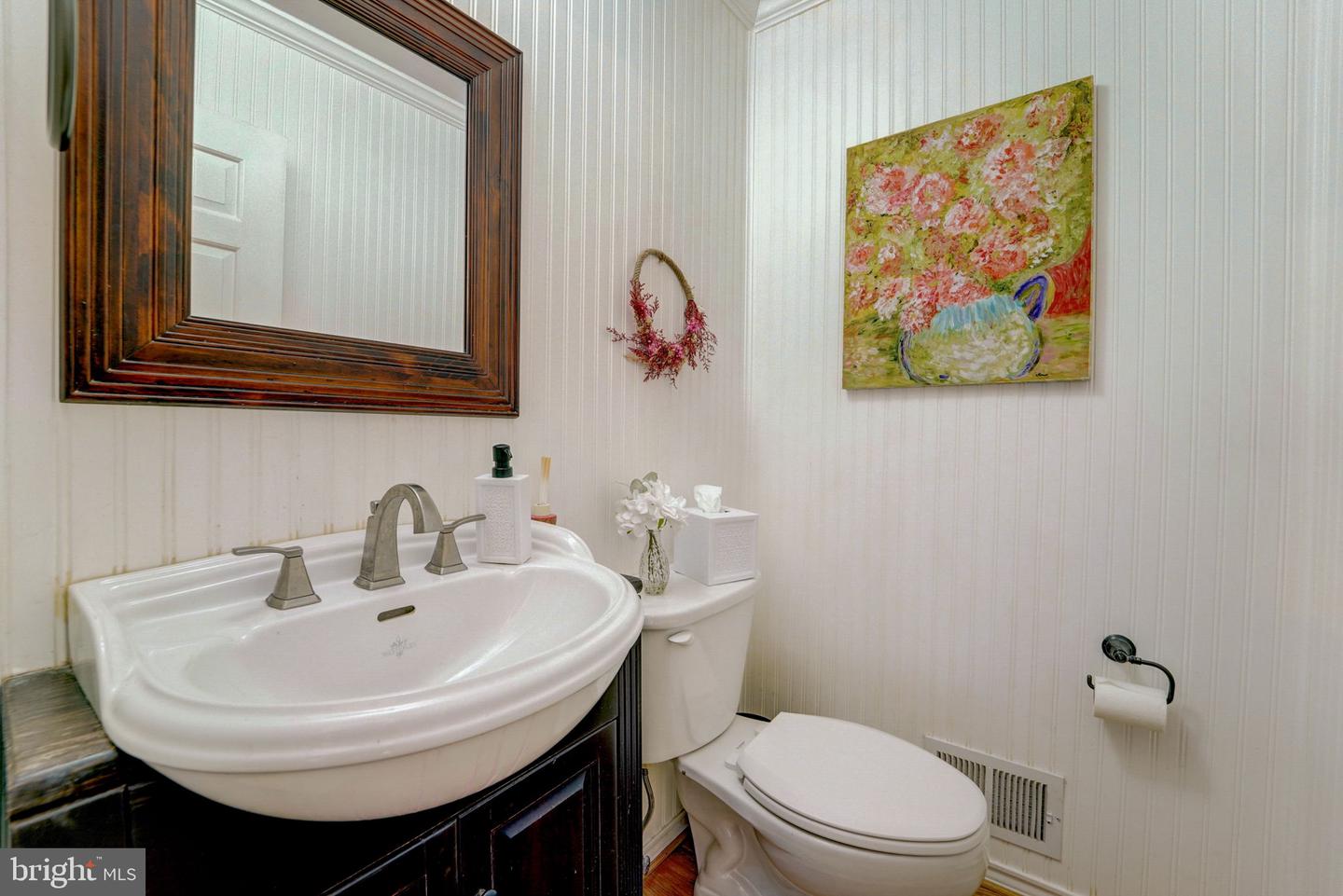 292 Oak Ct