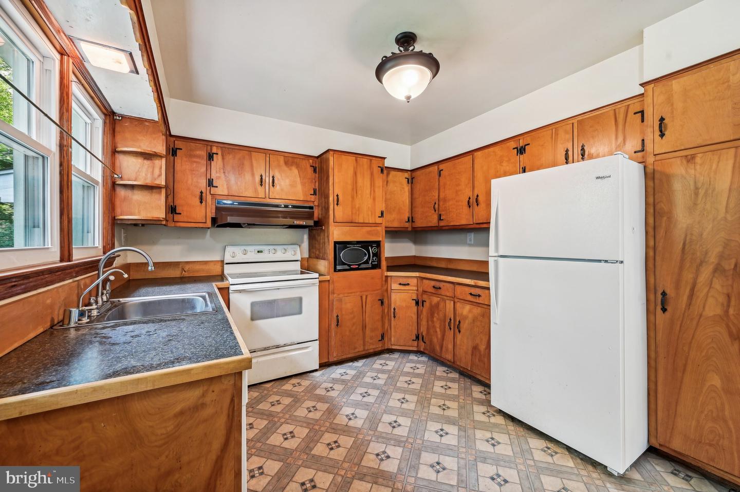105 Hatton Dr
