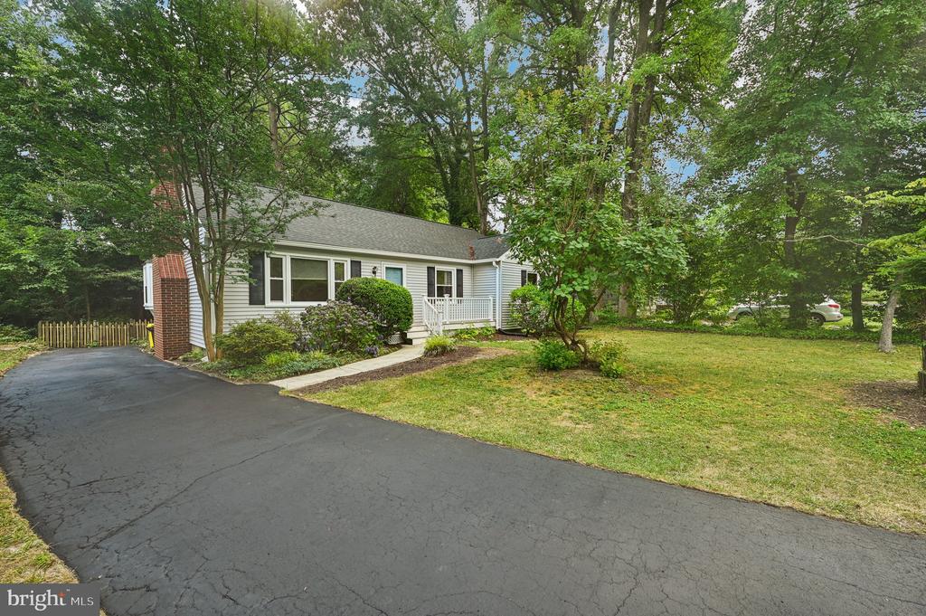 105 Hatton Dr