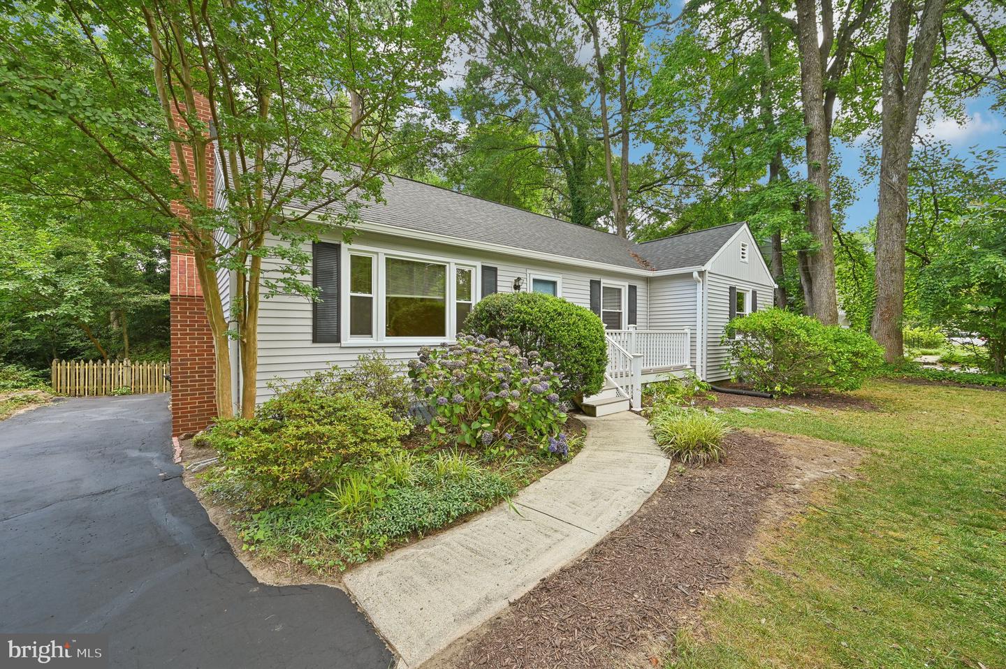 105 Hatton Dr