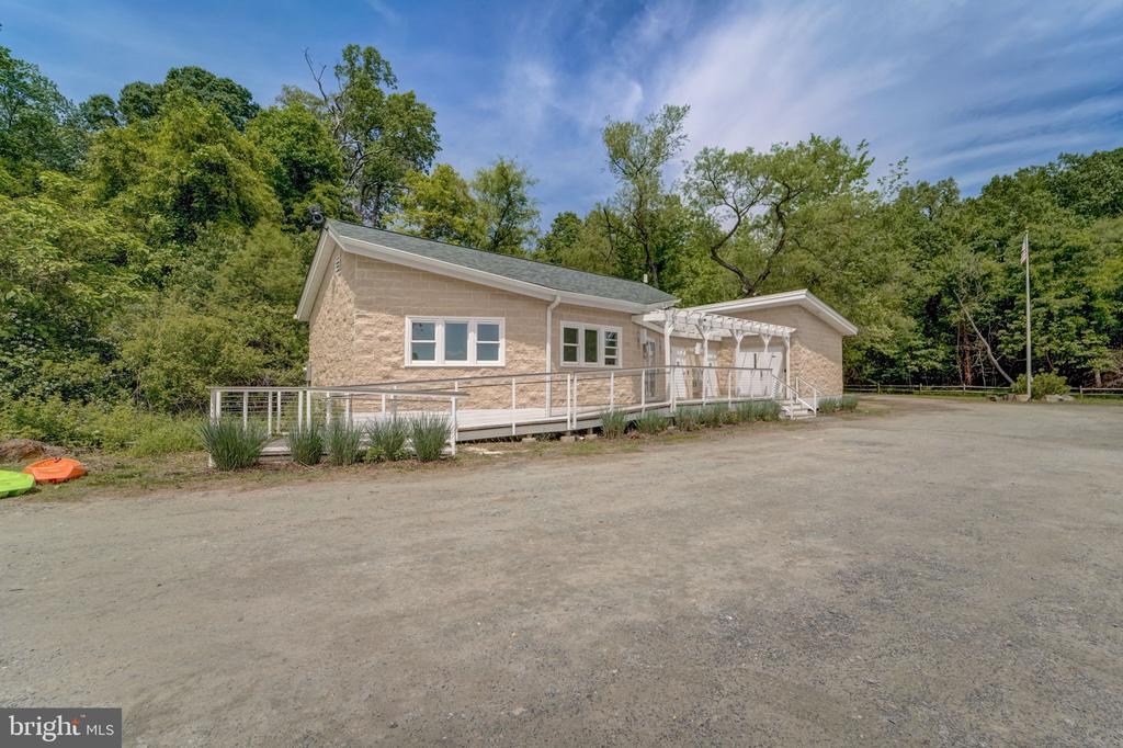 105 Hatton Dr