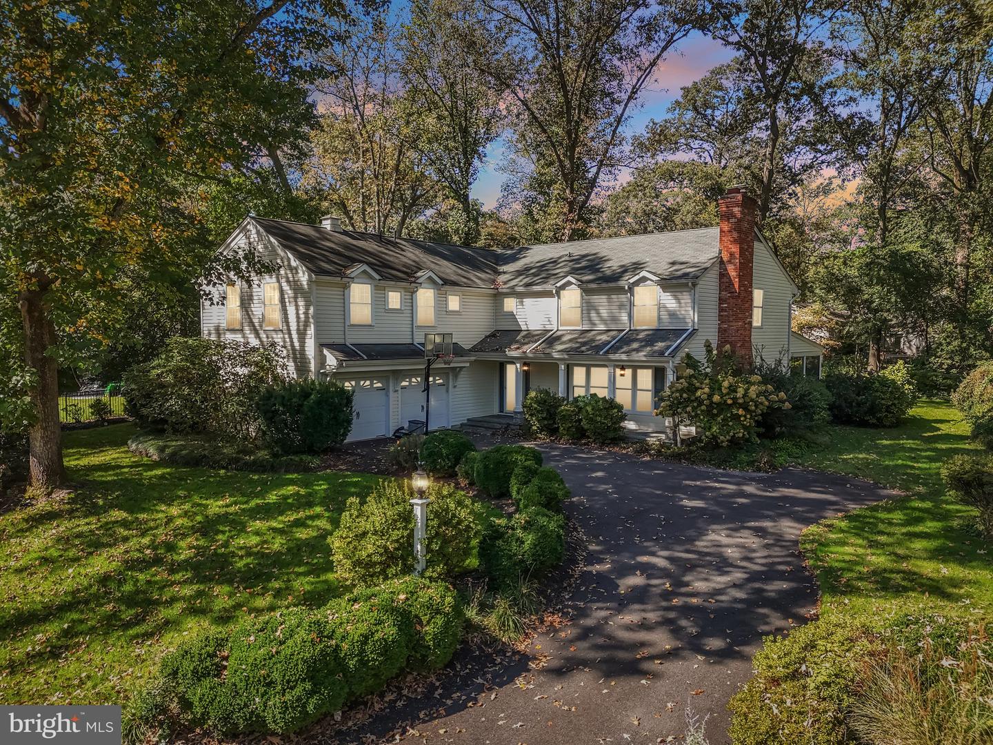 404 Saint Ives Dr