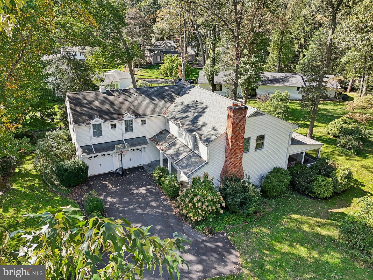 404 Saint Ives Dr