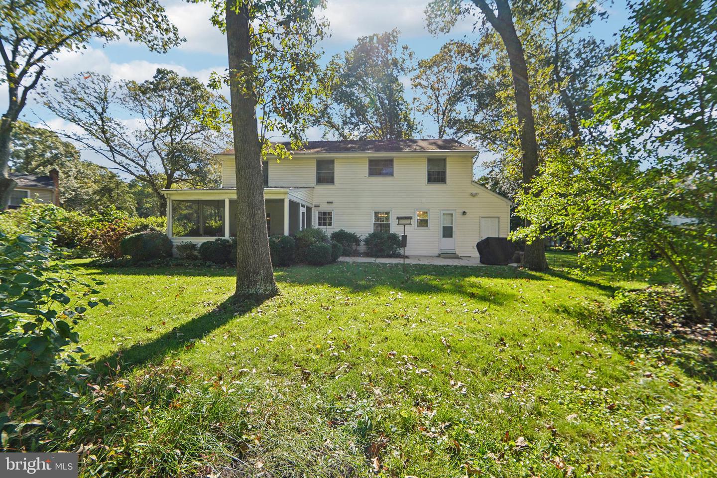 404 Saint Ives Dr