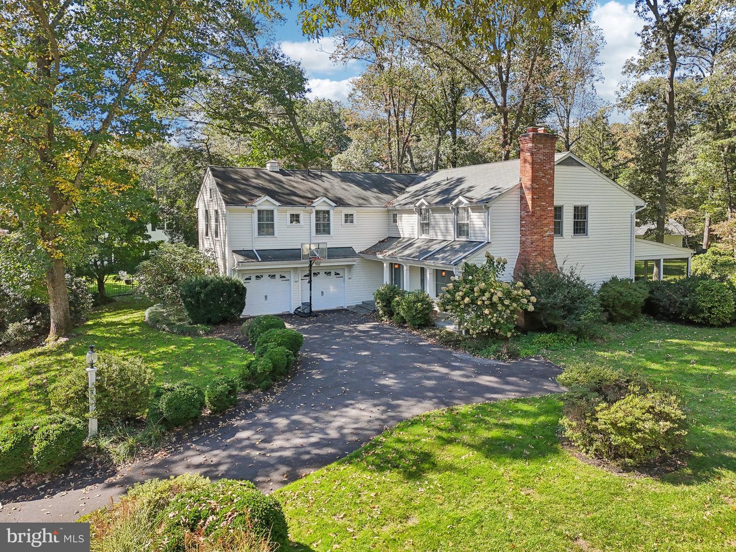 404 Saint Ives Dr