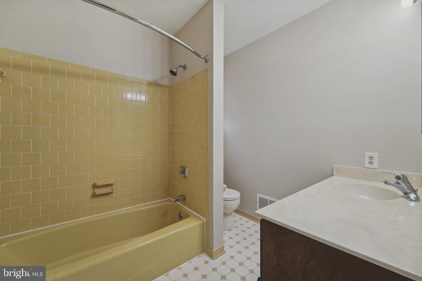 757 Trenton Ave