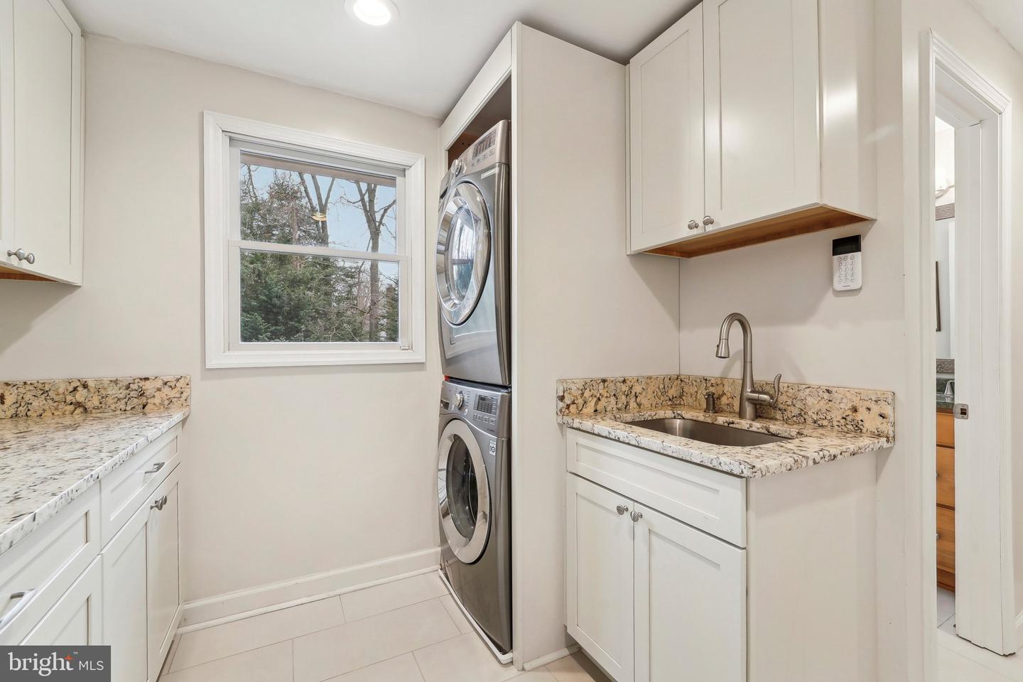 3 Emerson Rd