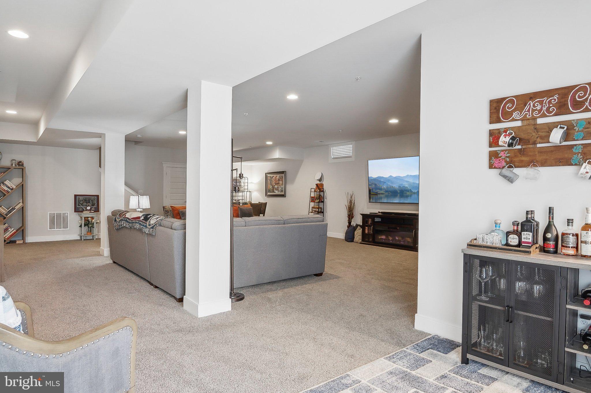 1628 Velvet Leaf Ln