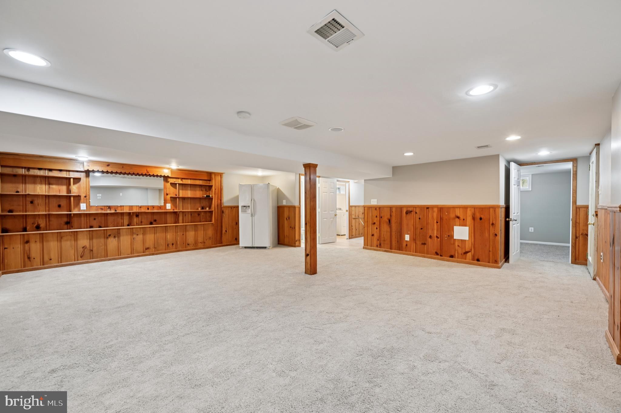 814 Manhattan Beach Rd