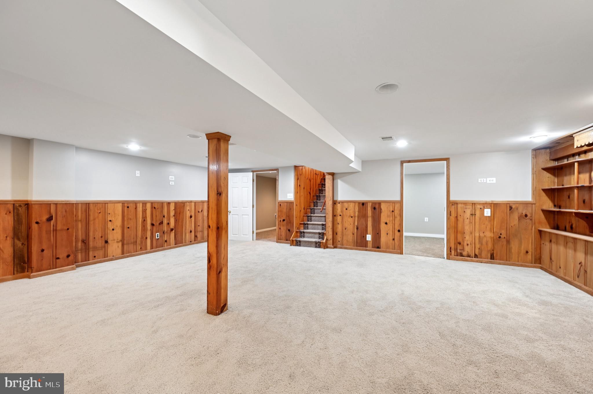 814 Manhattan Beach Rd