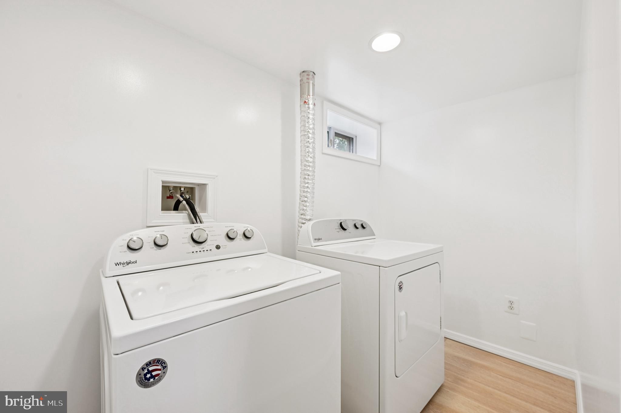 814 Manhattan Beach Rd