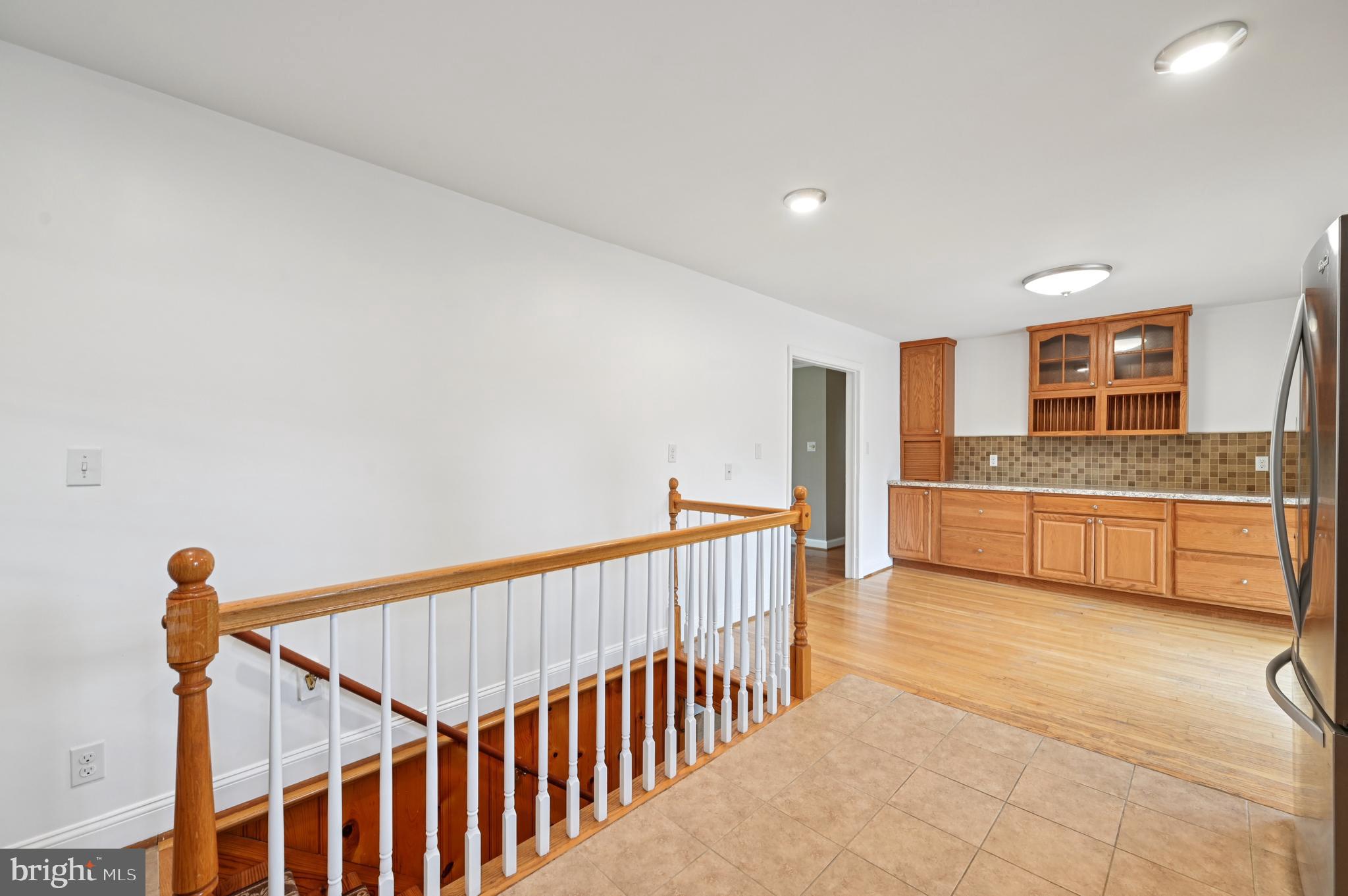 814 Manhattan Beach Rd