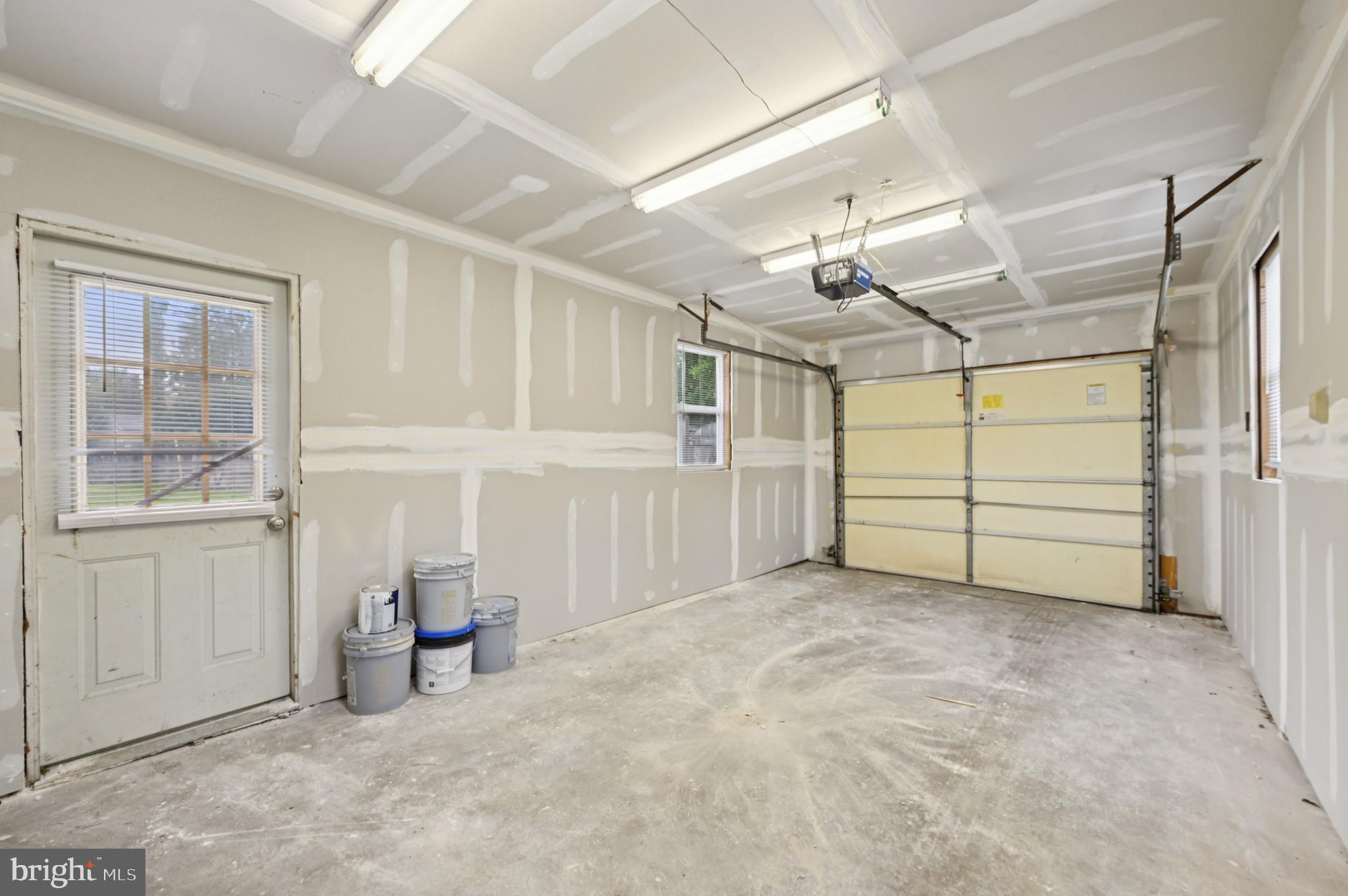 814 Manhattan Beach Rd