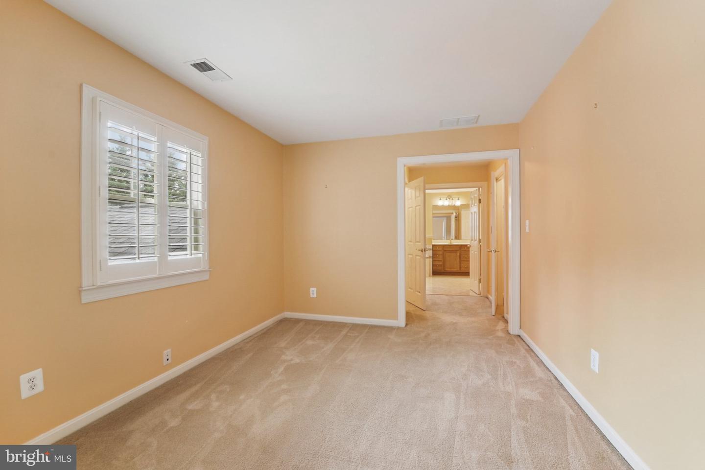 8236 Champion Ct