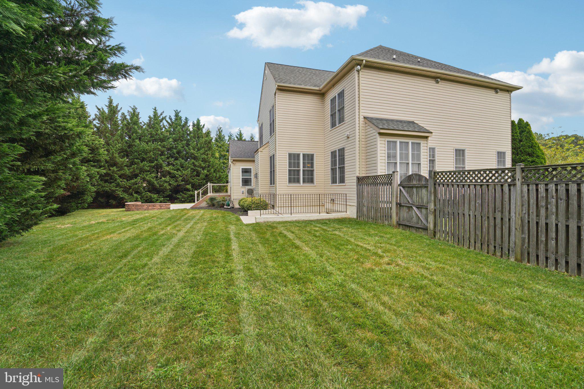 8236 Champion Ct