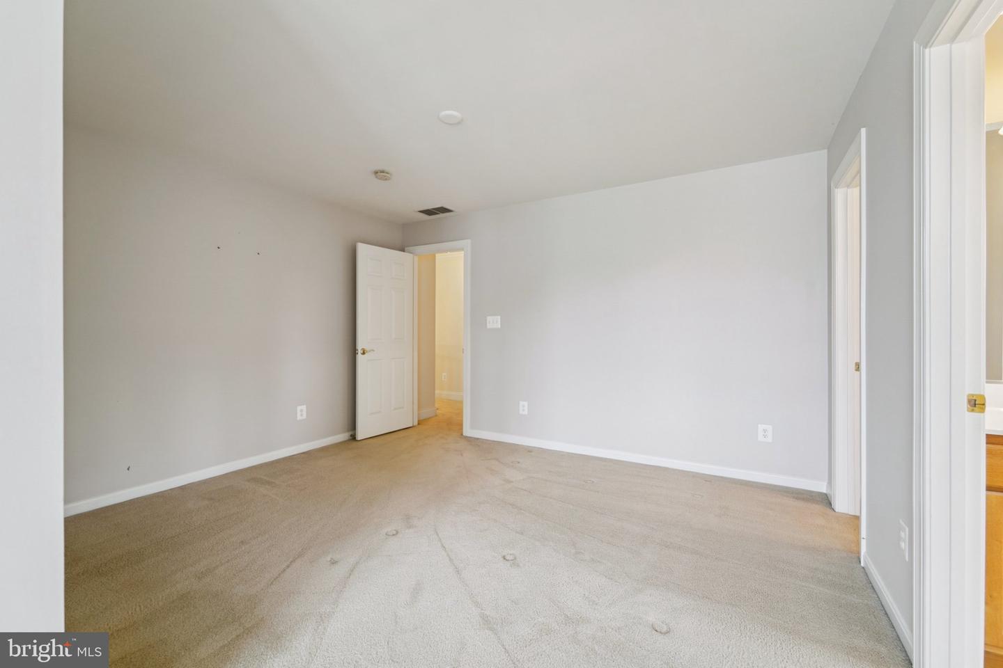 8236 Champion Ct