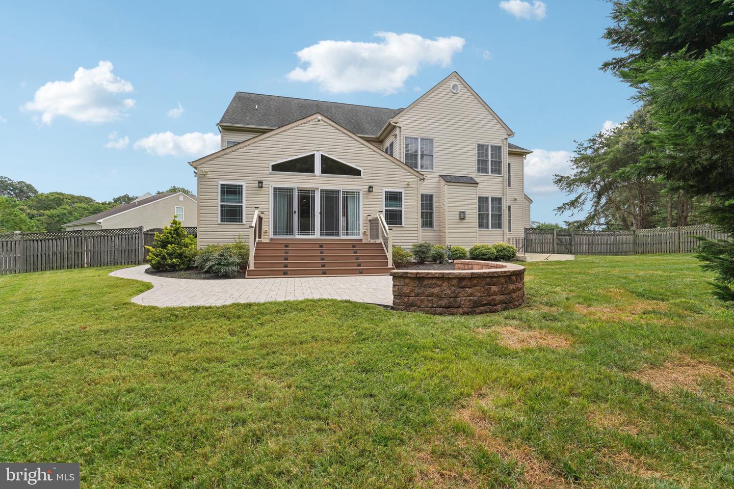 8236 Champion Ct