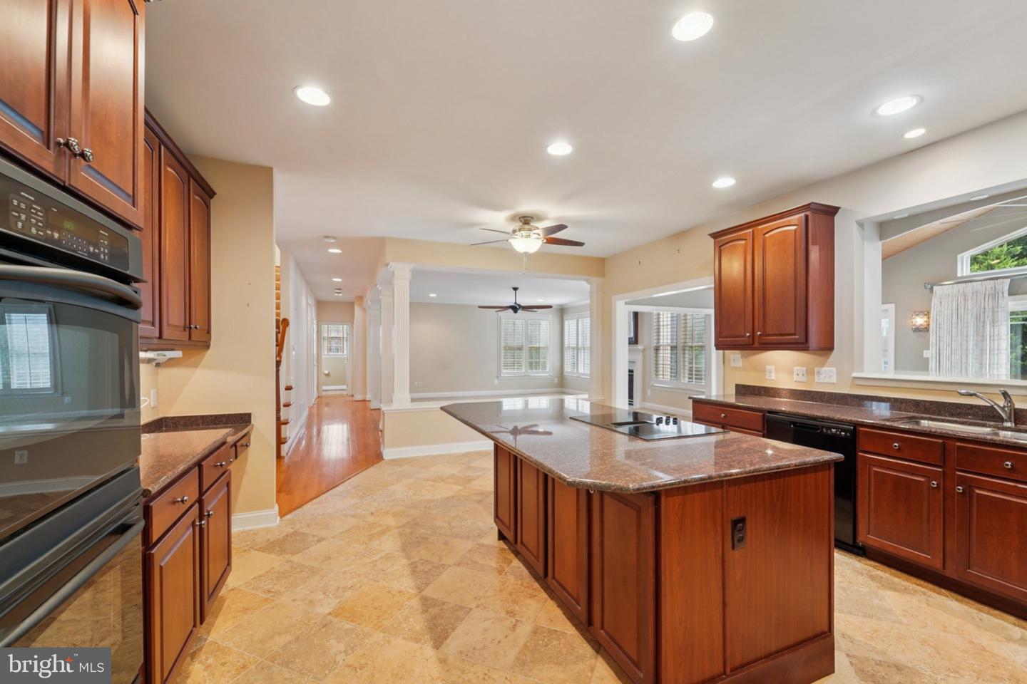 8236 Champion Ct
