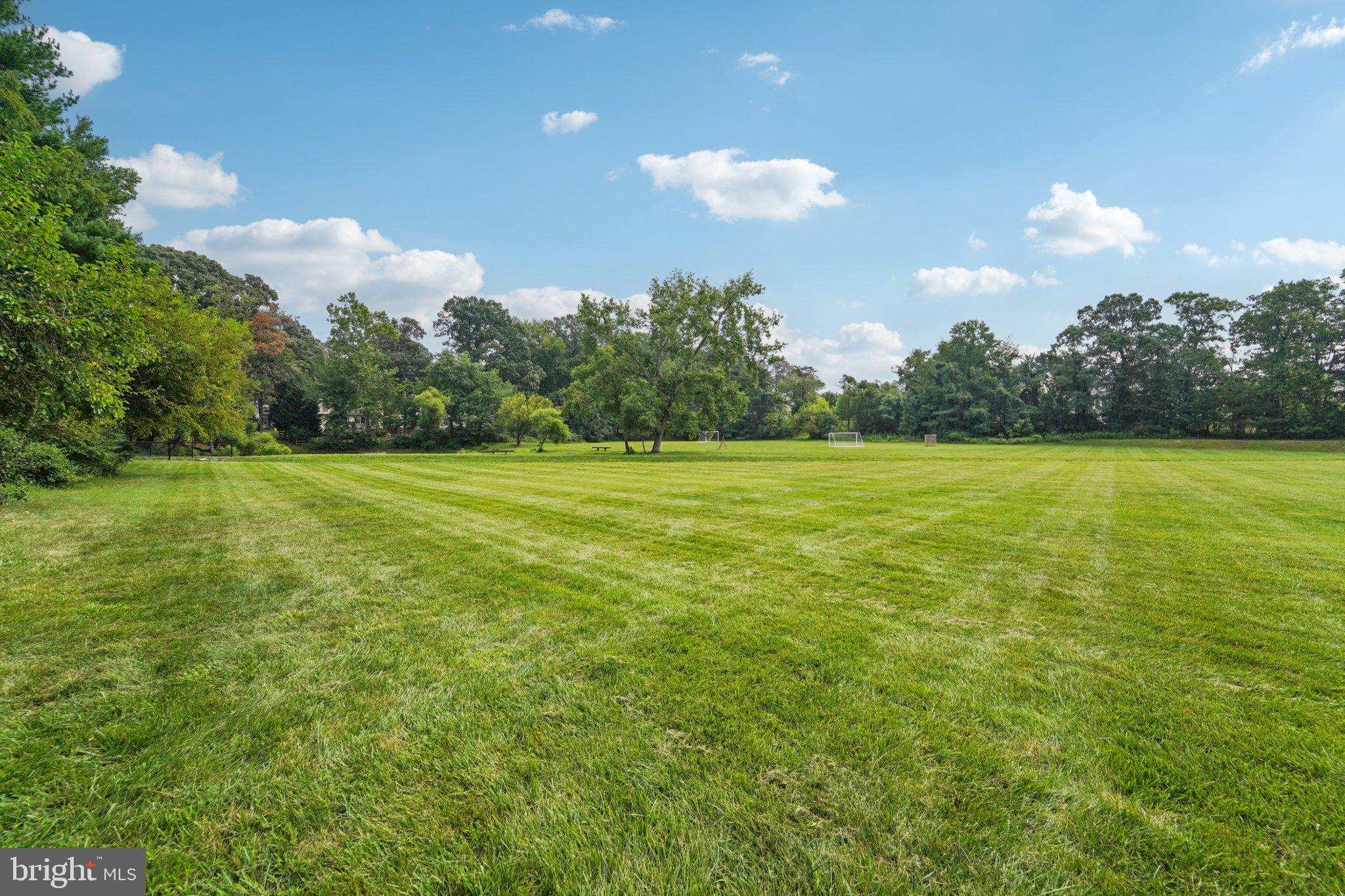 442 Fairford Ct