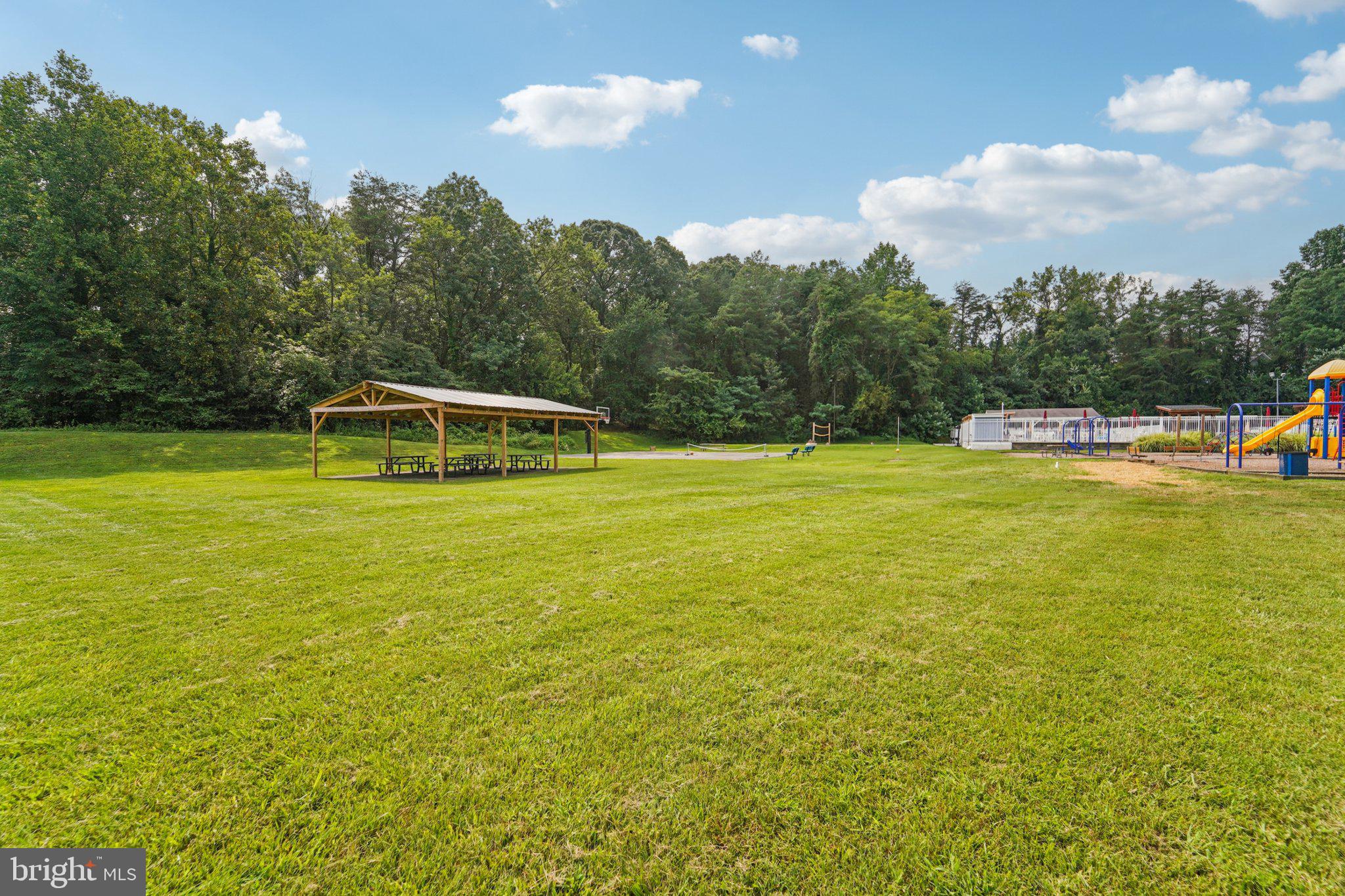 442 Fairford Ct