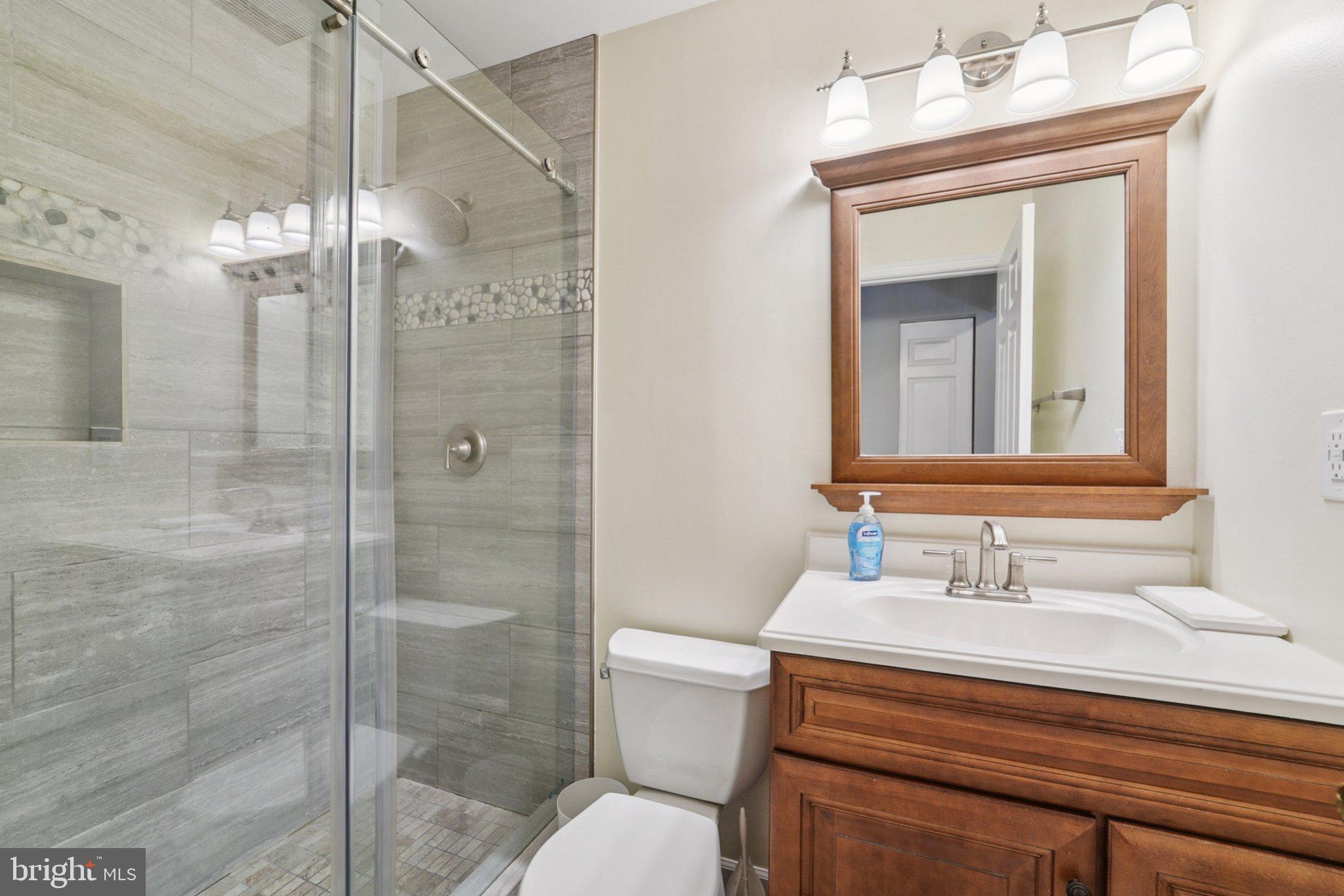 442 Fairford Ct