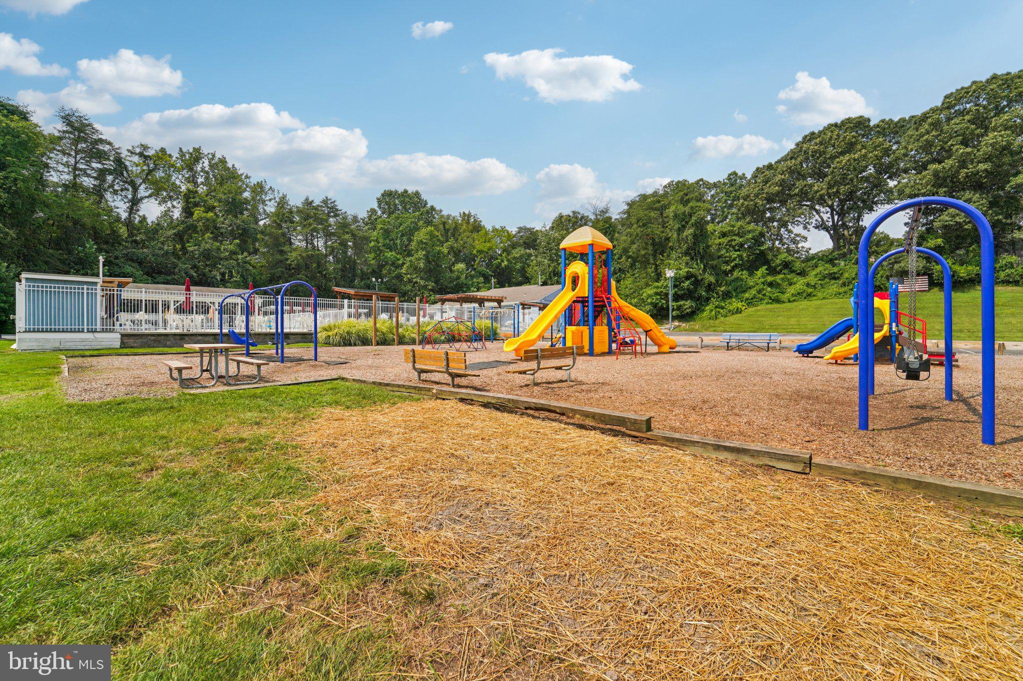 442 Fairford Ct