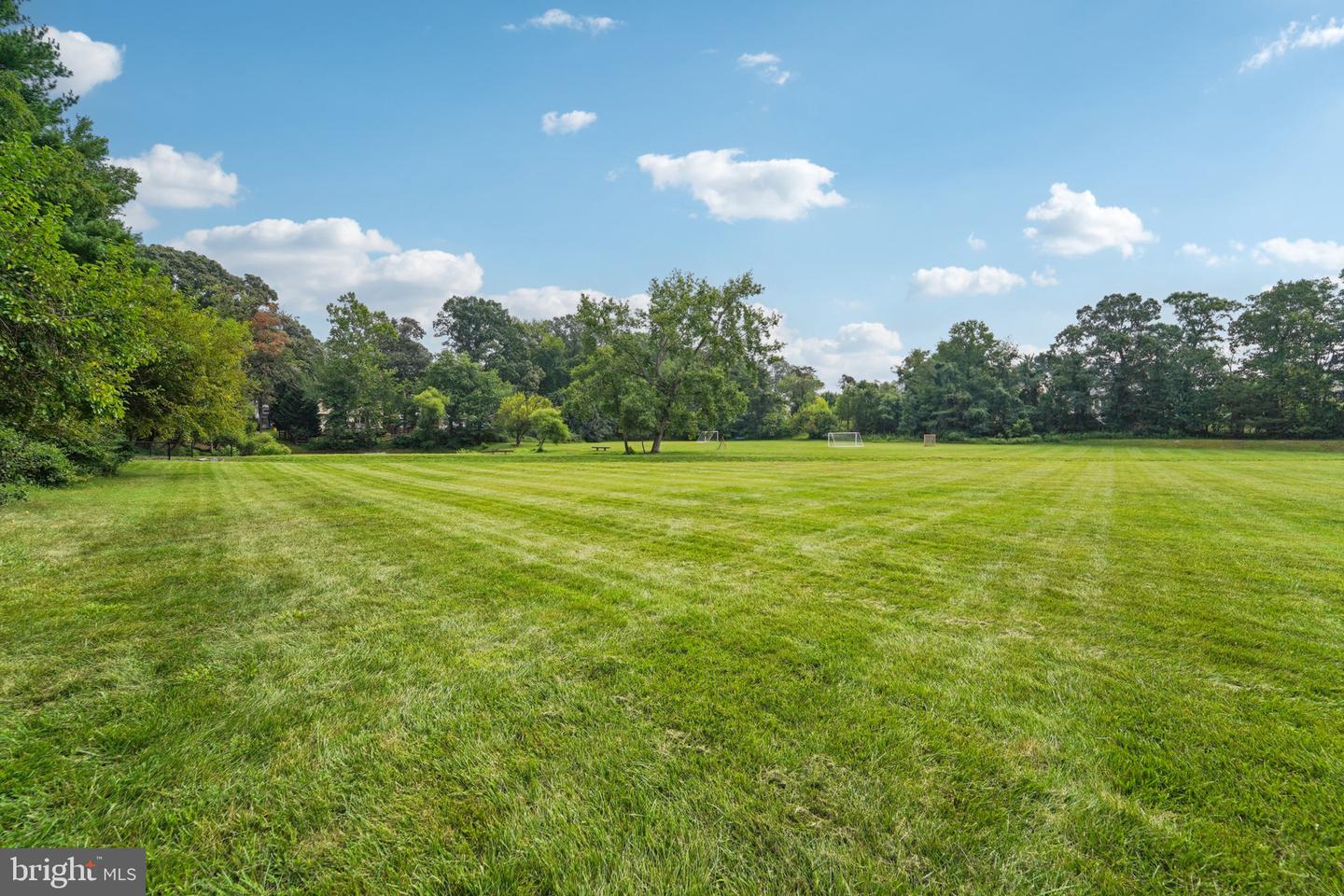 442 Fairford Ct