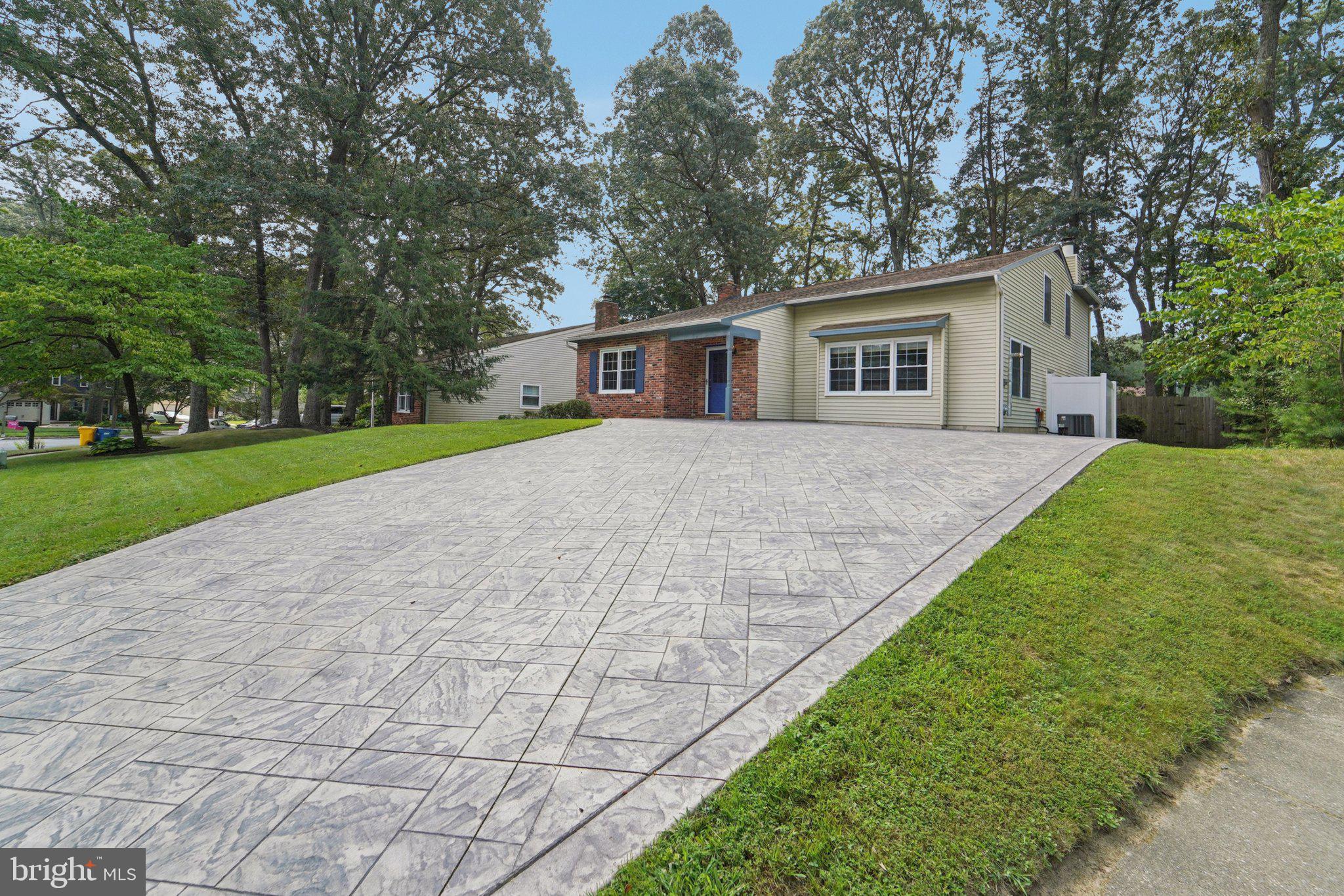 442 Fairford Ct