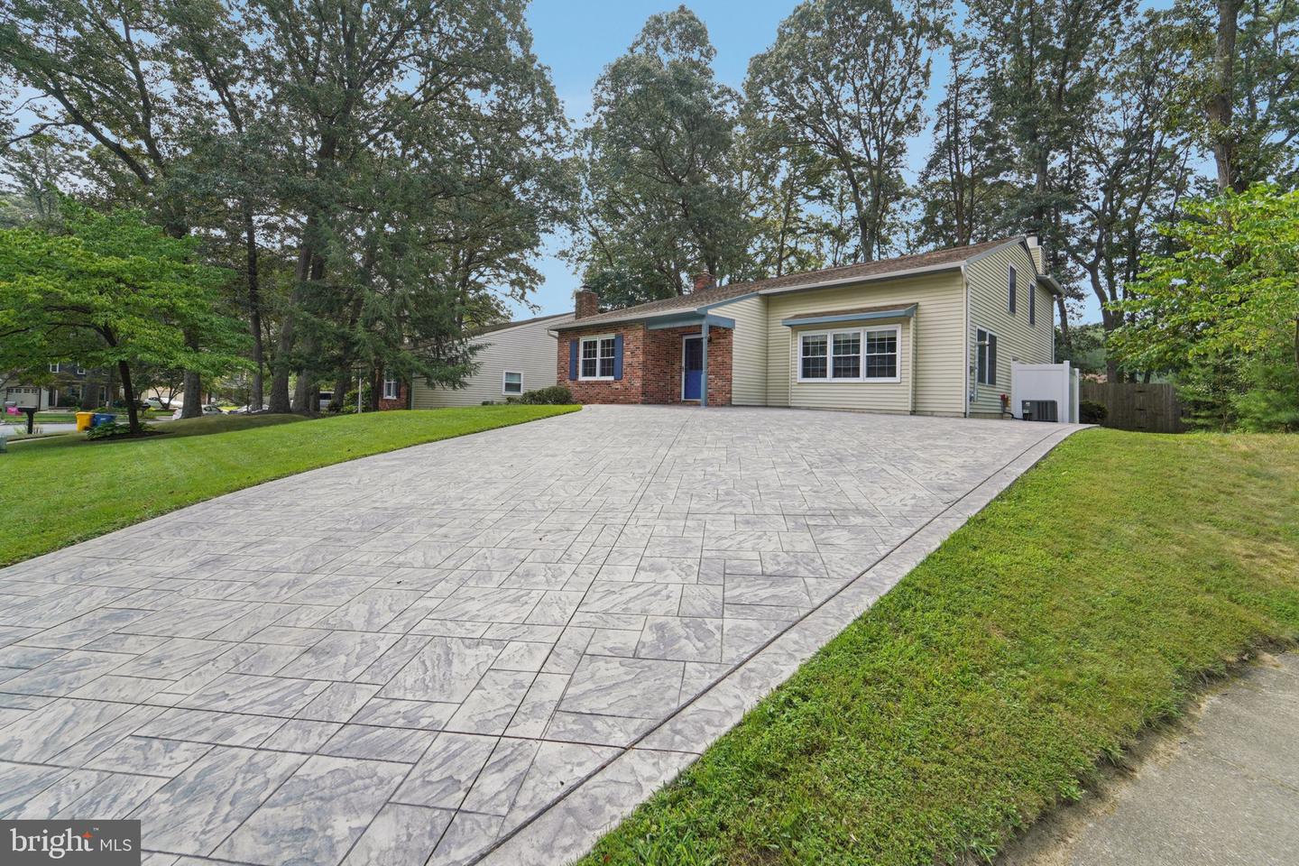 442 Fairford Ct