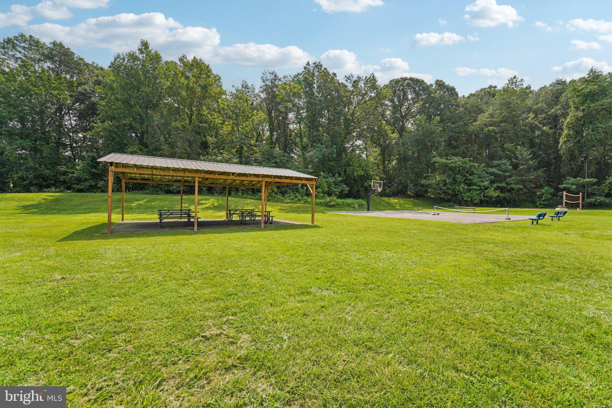 442 Fairford Ct
