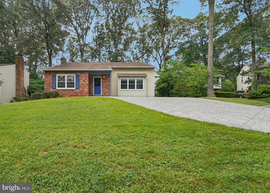 442 Fairford Ct
