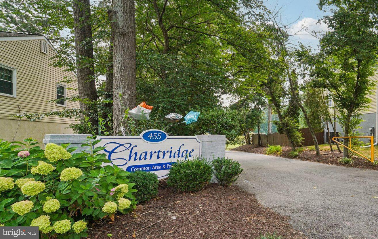 442 Fairford Ct