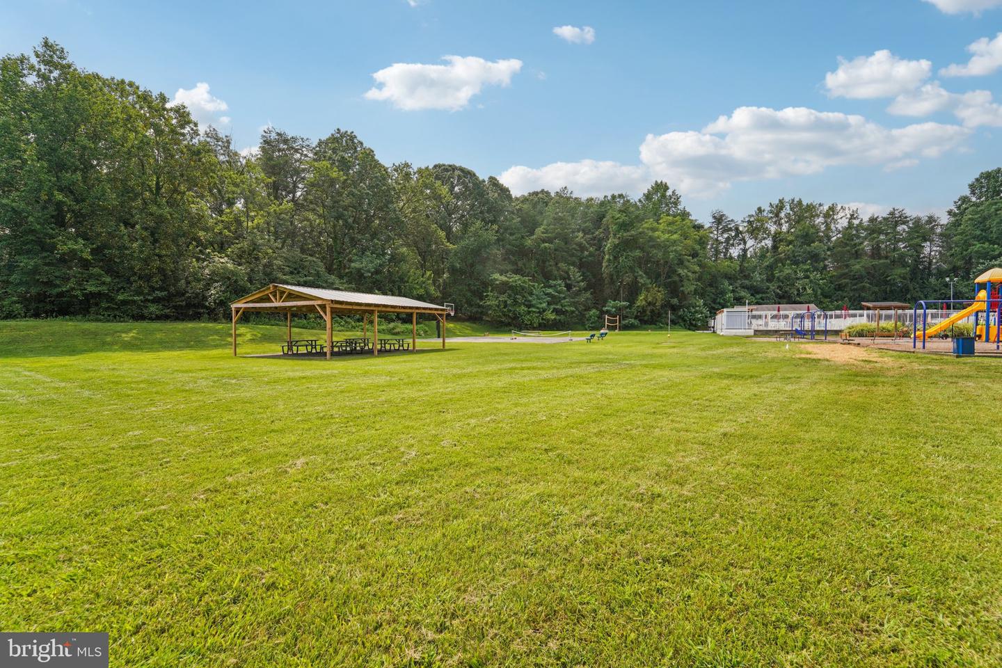 442 Fairford Ct