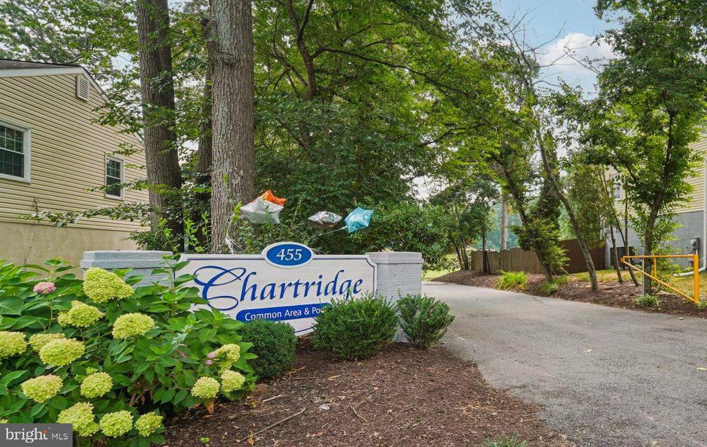 442 Fairford Ct