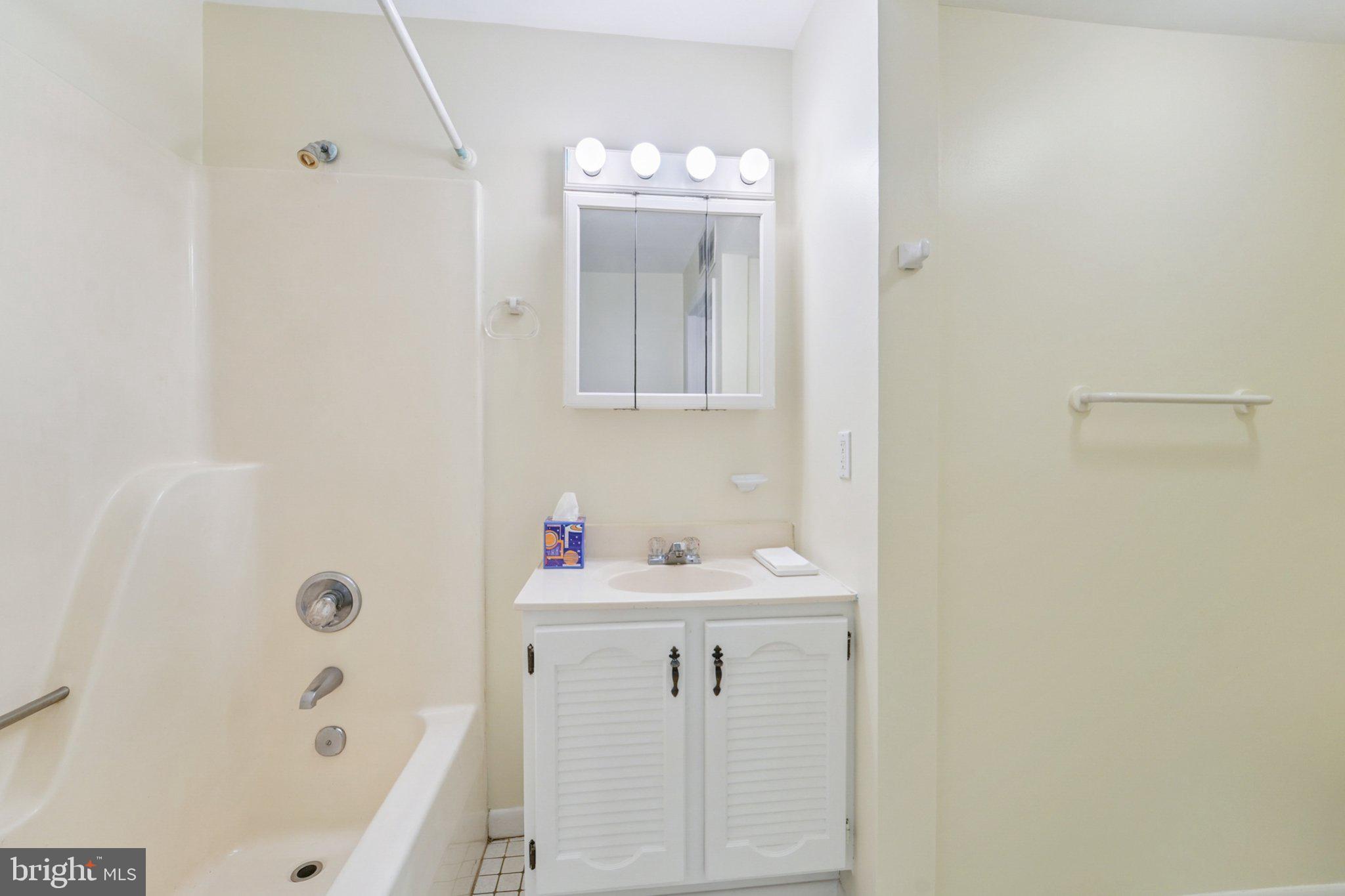442 Fairford Ct